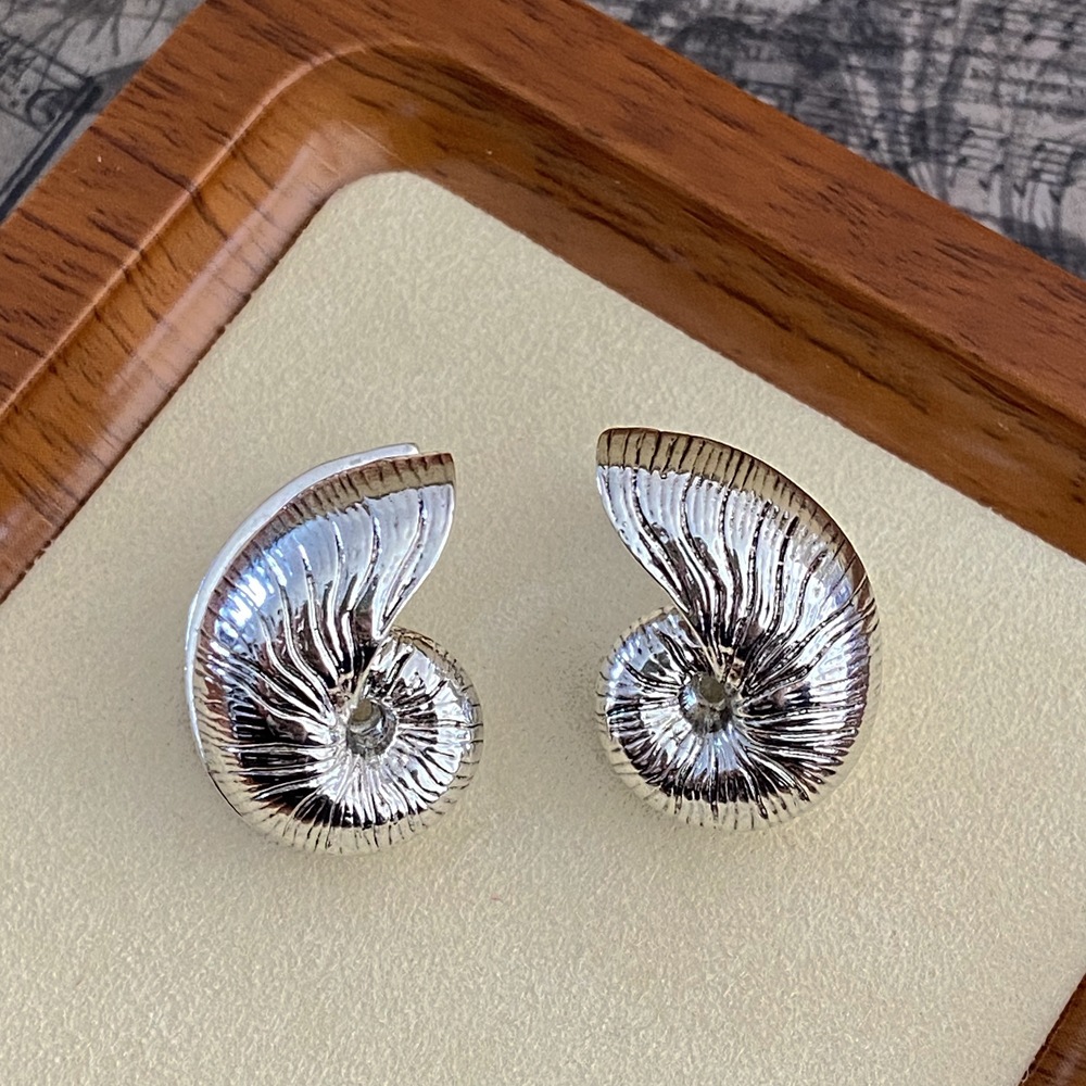 Conch Earrings