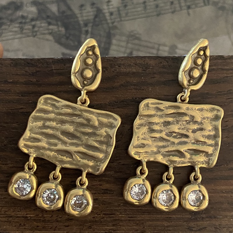 antique earrings for women