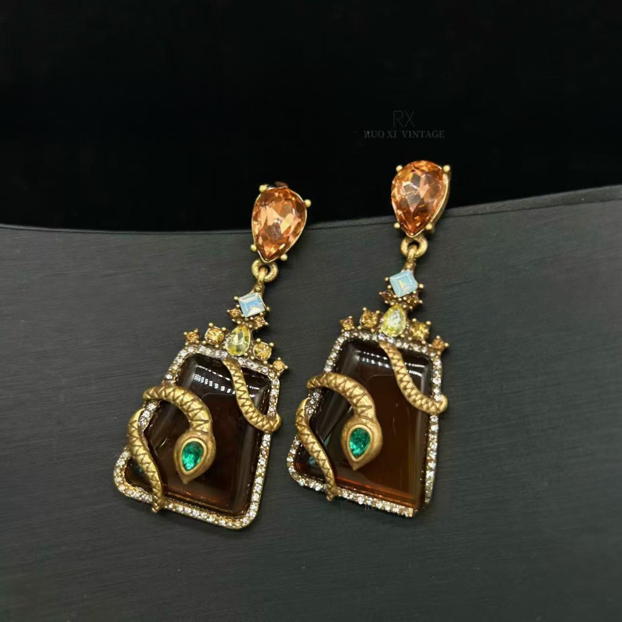 fashion earrings