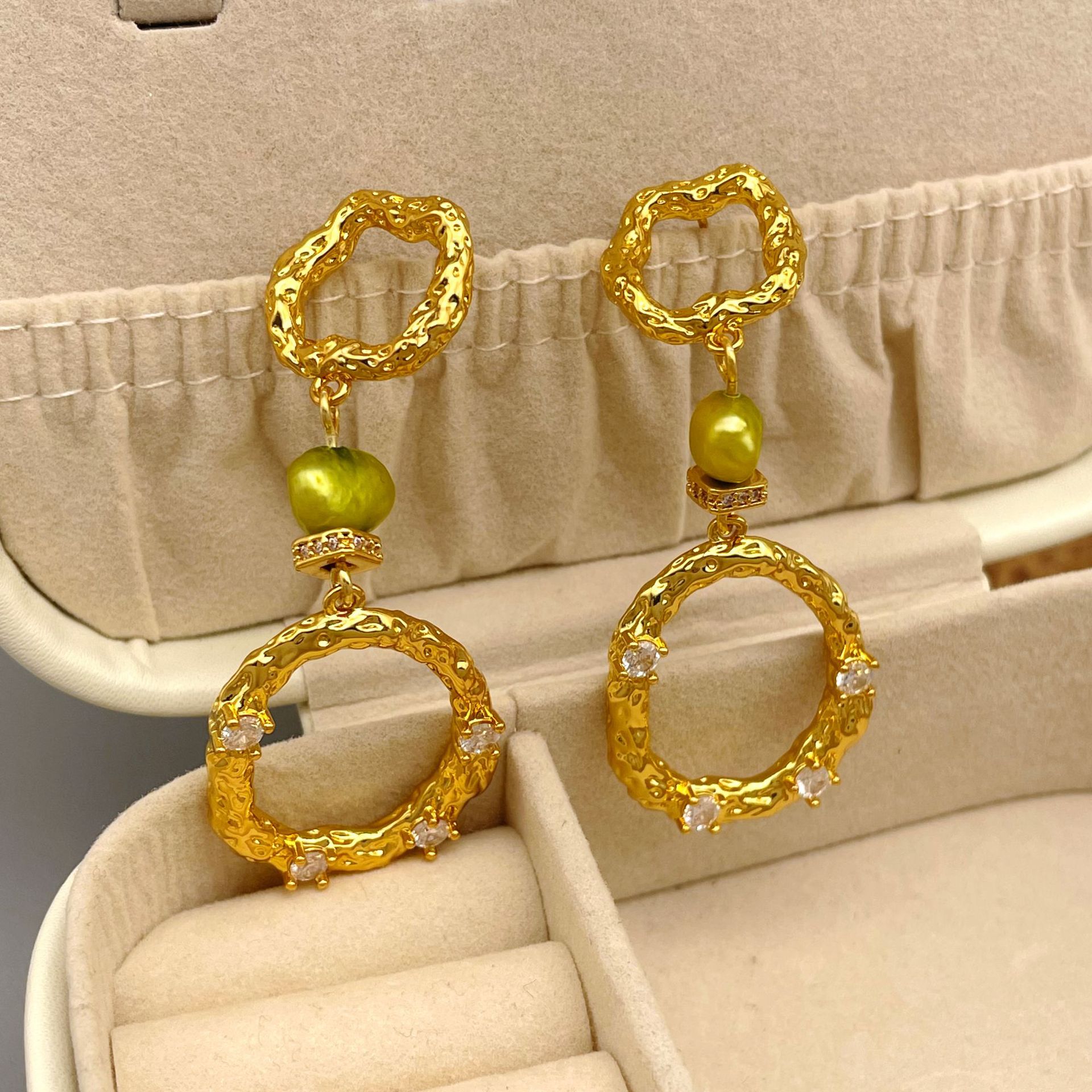 ​Freshwater Pearl earrings