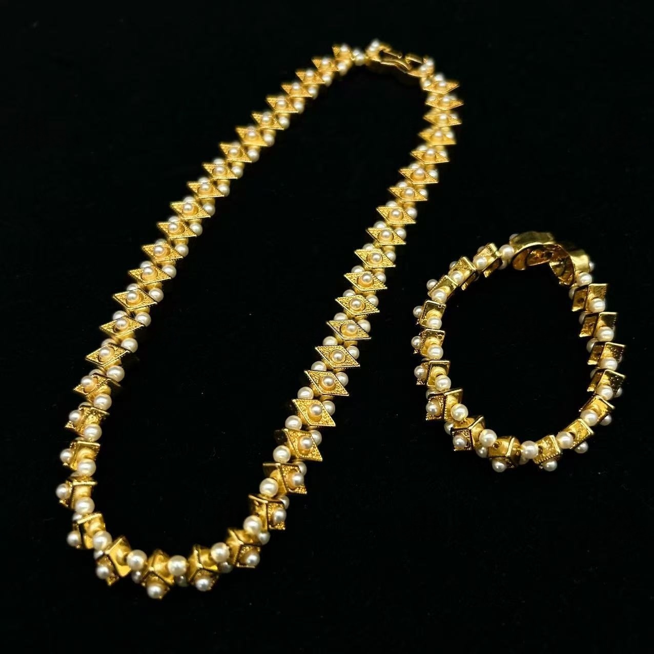Elegant Women Formal Pearl Jewelry Set
