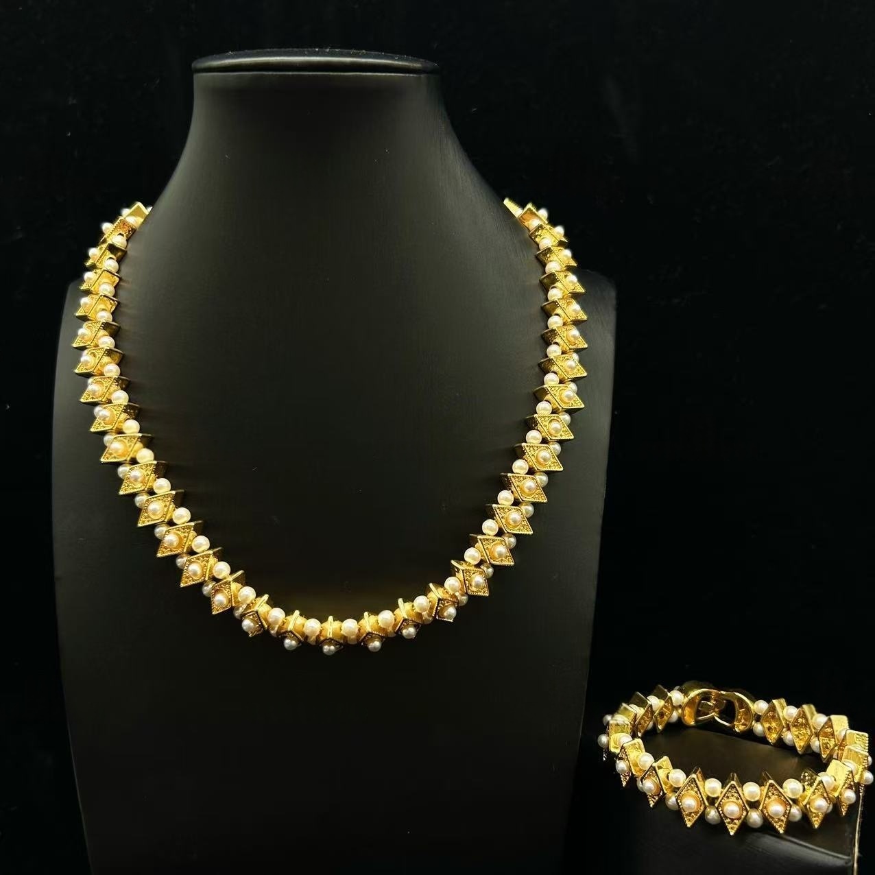 Retro Geometric Pearl Statement Jewelry Set