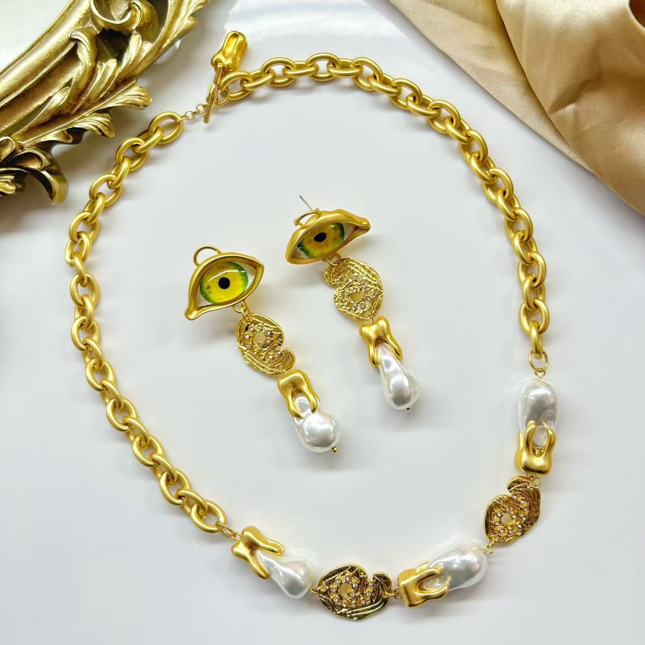Sculpted Gold Hand Hold Pearl Necklace Earrings Set