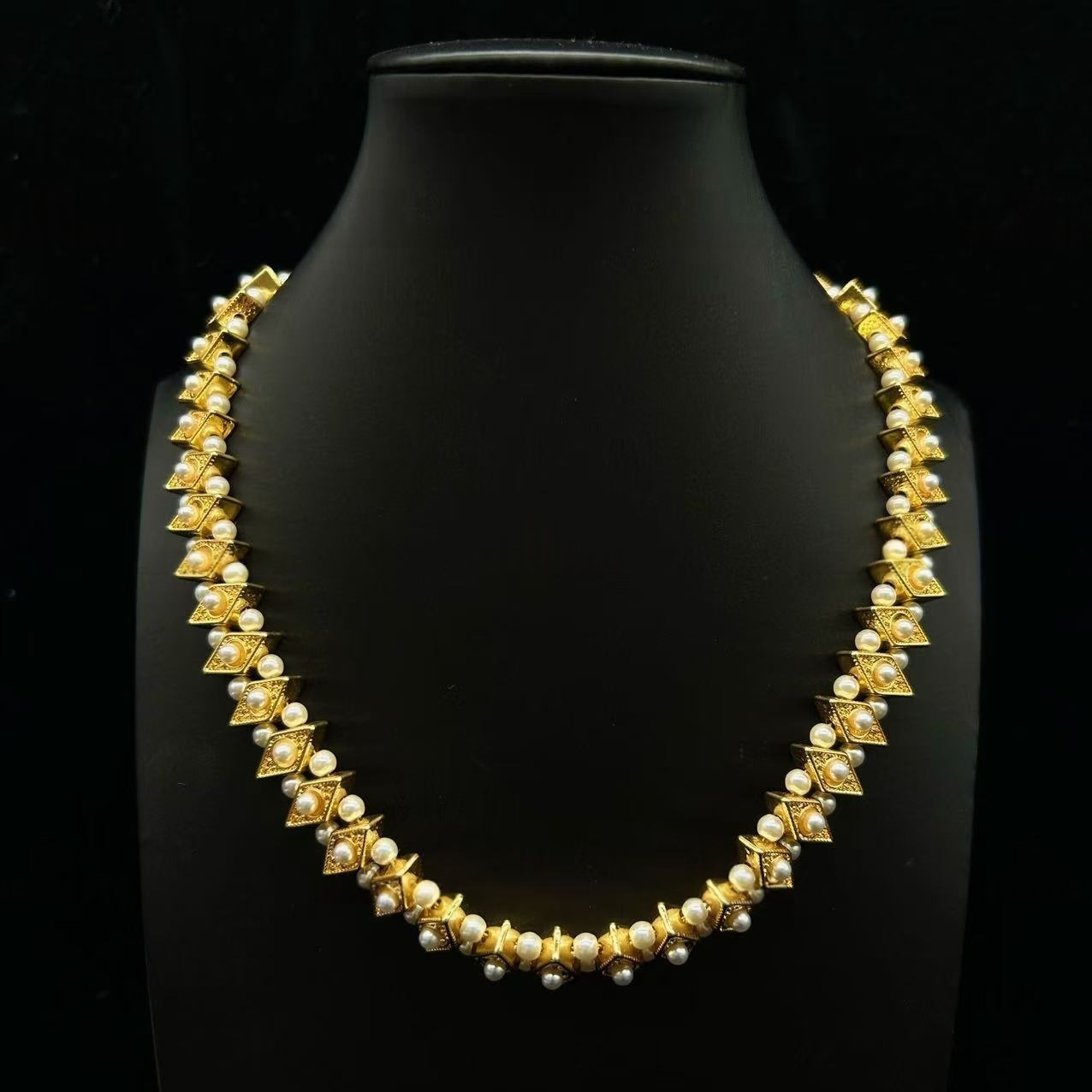Vintage Gold Pyramid Pearl Jewelry Set