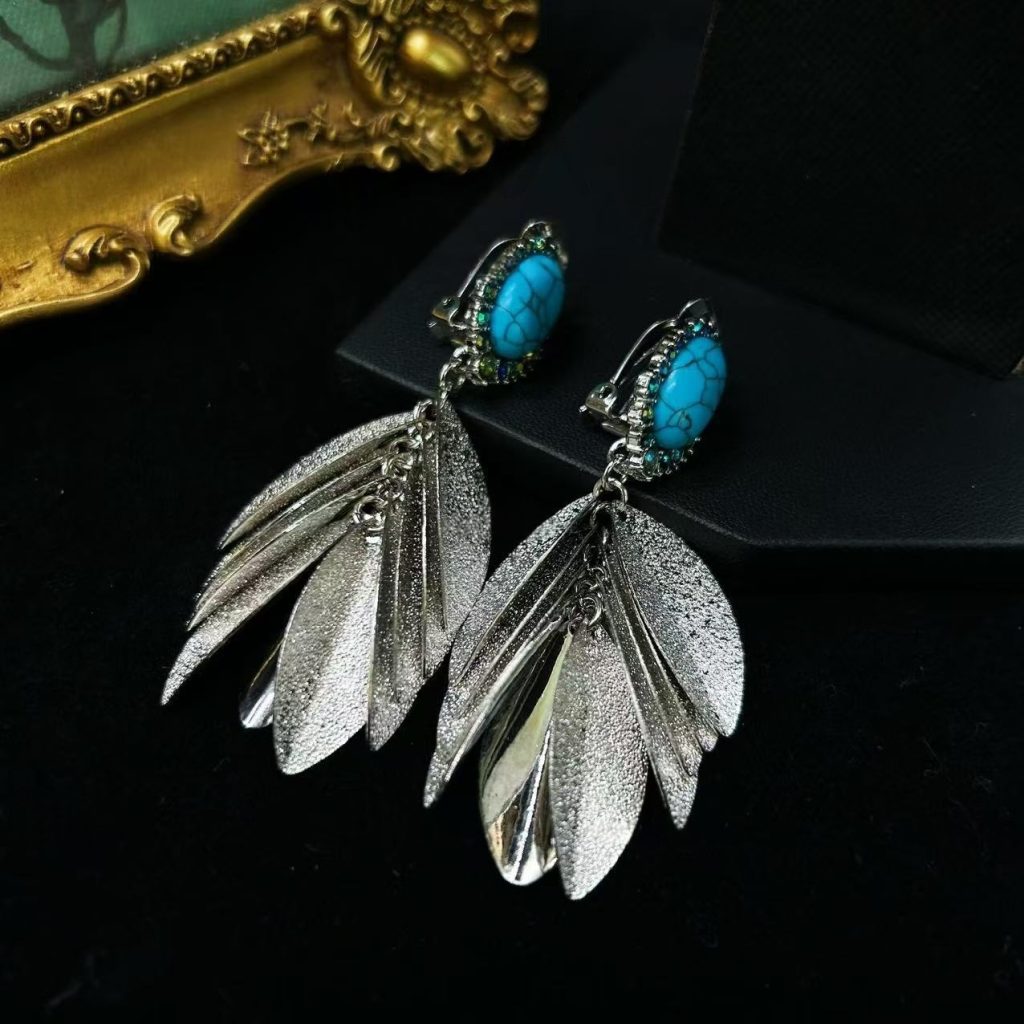Vintage Silver Tone Turquoise Rhinestone Dangling Earrings
