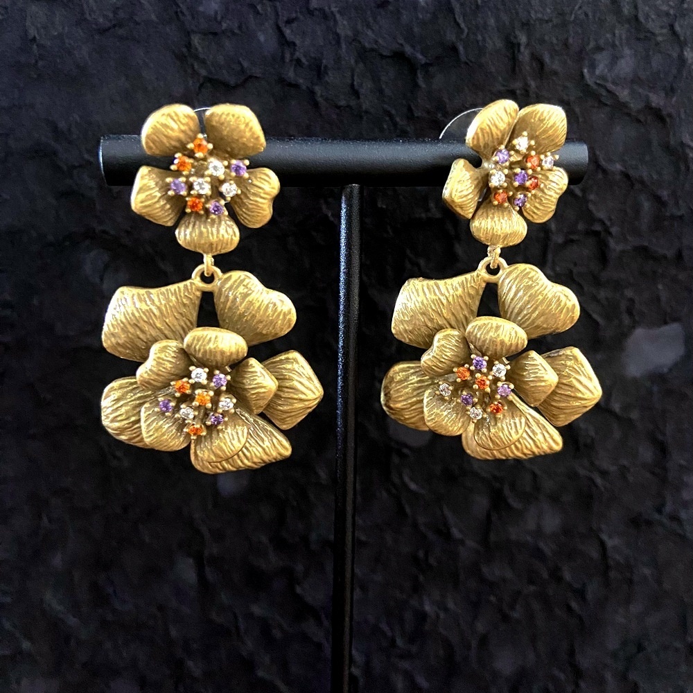 flower earrings gold