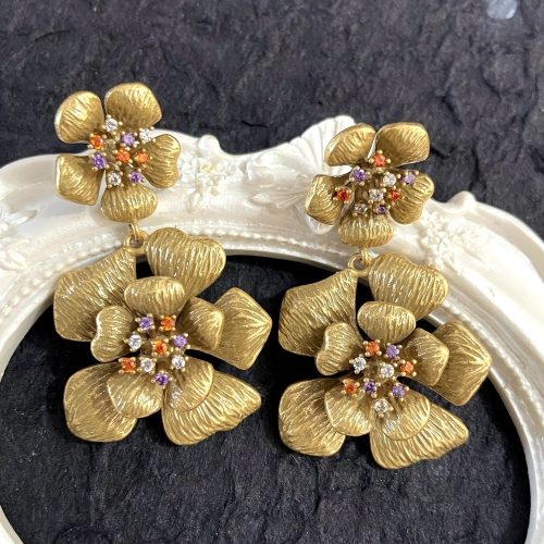 gold flower earringsgold flower earrings