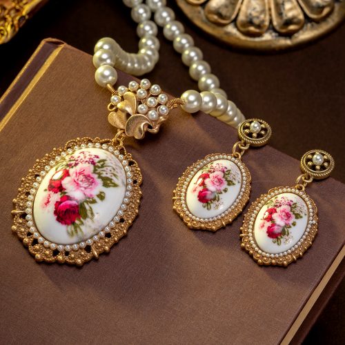Retro Rose Print Oval Cameo‑Style Faux Pearl Antique Gold Matching Set