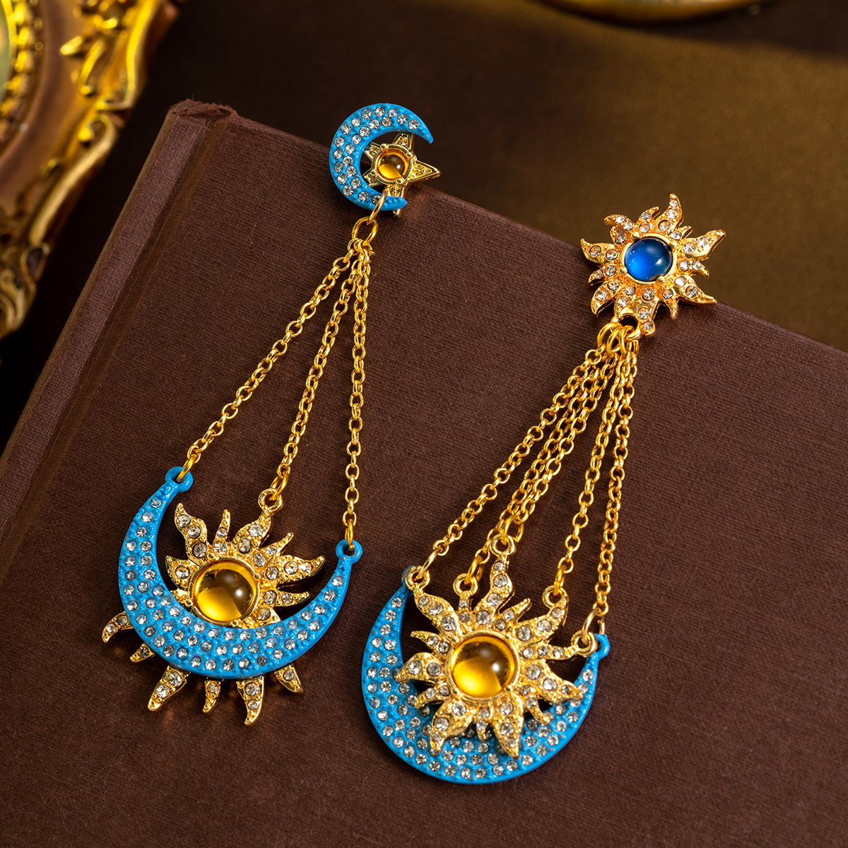 Vintage Sun Moon Star Asymmetric Tassel Dangle Earrings Gold Tone