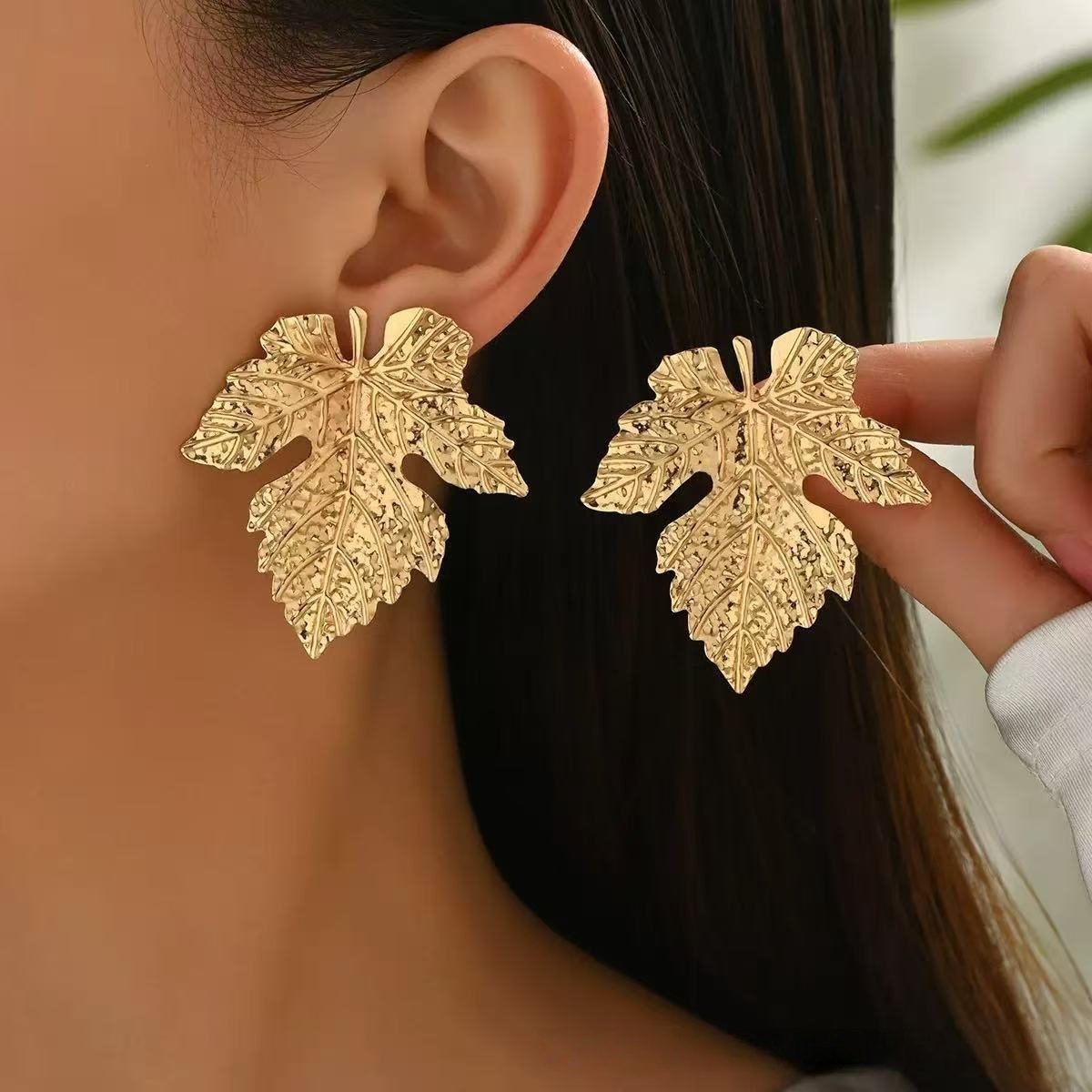 textured petal flower open cuff bracelet
