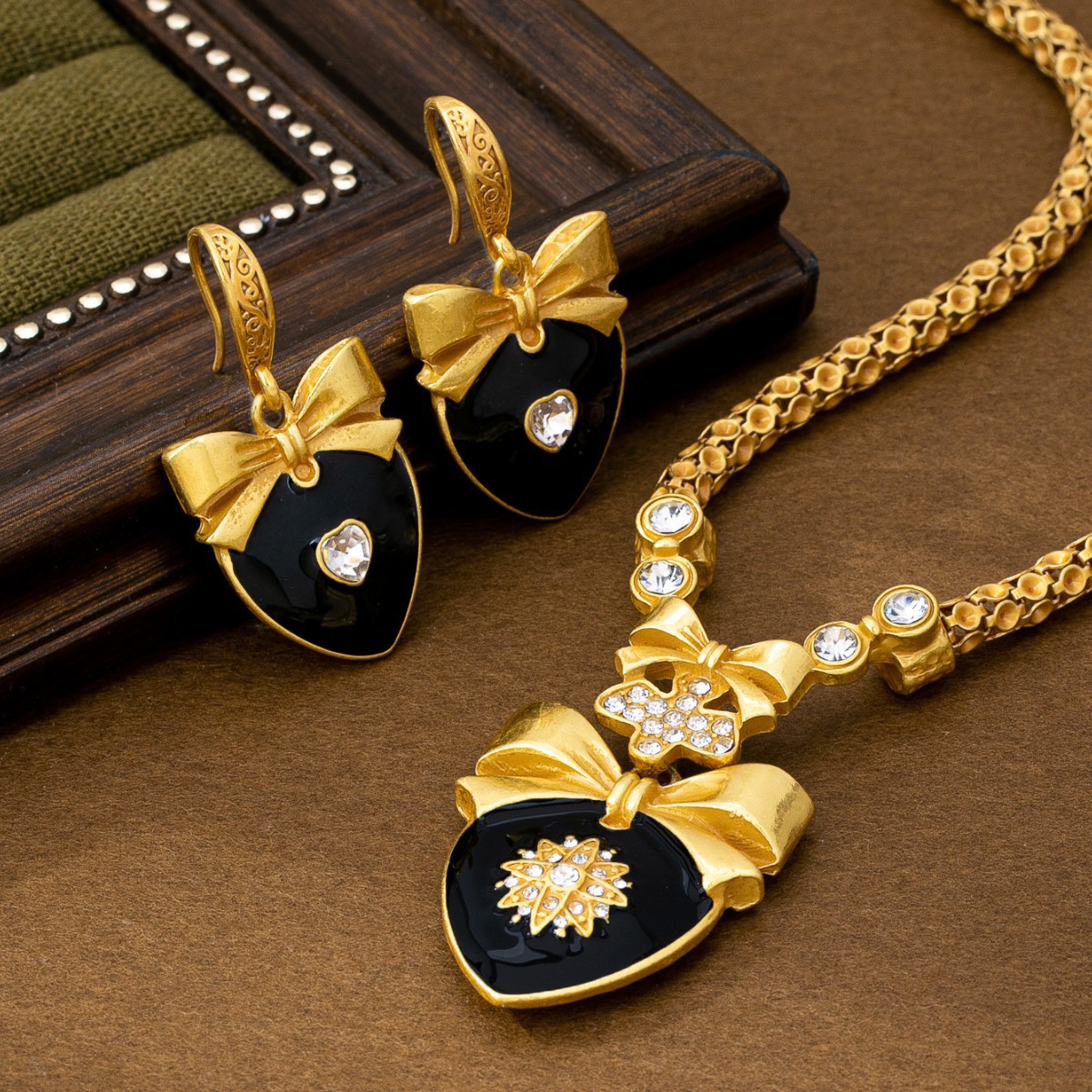 vintage gold heart necklace earring set