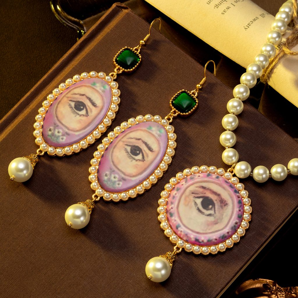 1. Lover27s Eye Portrait Cameo Earrings.jpg
